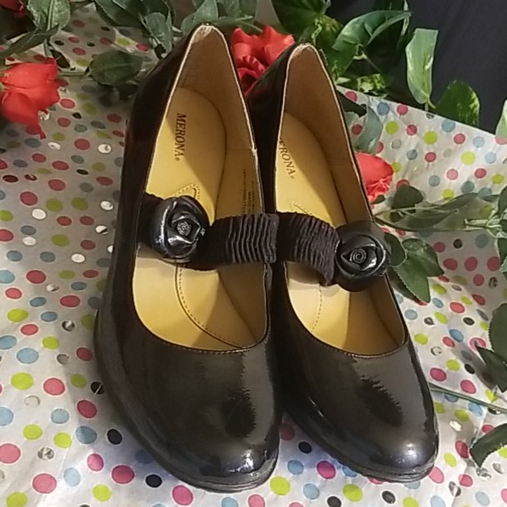 Merona Ladies 5 In Heels Size 11 Black LN